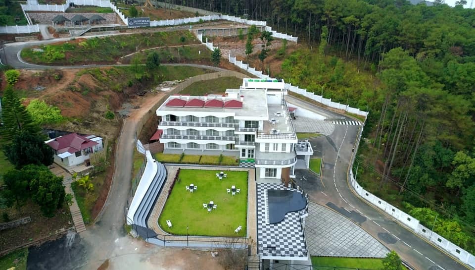LA NICHOLAS  LAKE VIEW BY SUMMIT HOTELS
